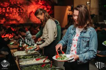 2de-jaars-barbecue_10_TweedejaarsBBQ - 72ppi - 004