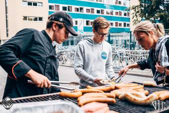 2de-jaars-barbecue_23_TweedejaarsBBQ - 72ppi - 017
