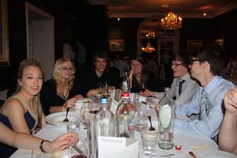 Afgestudeerdenfeest - diner en feest 10