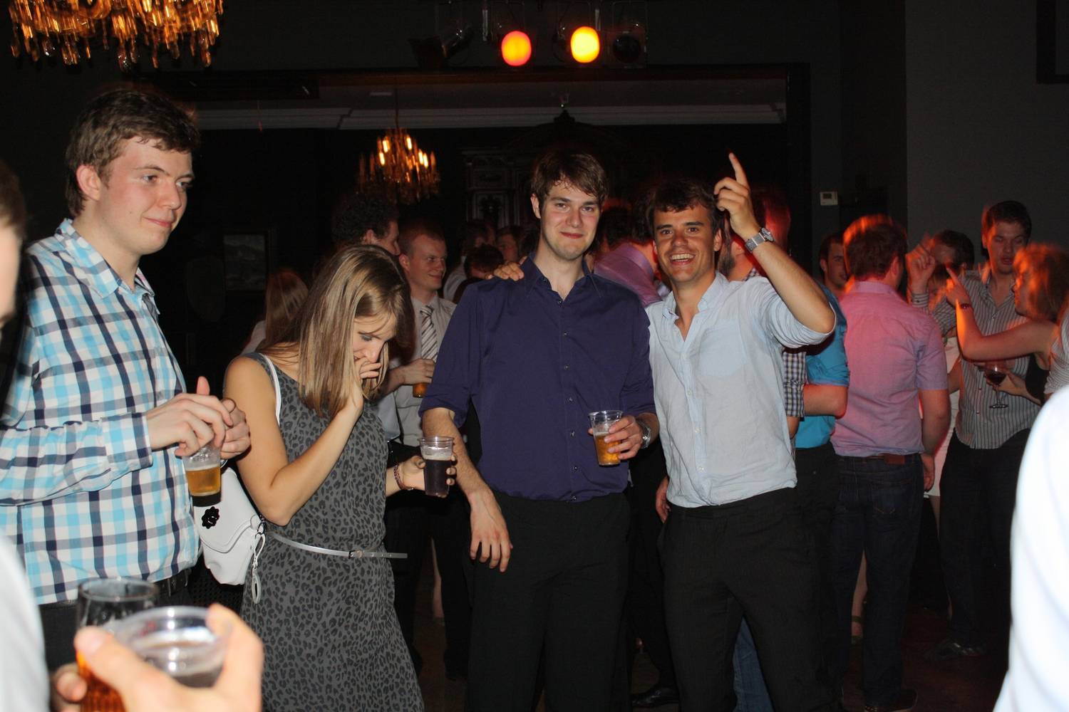 Afgestudeerdenfeest - diner en feest 80