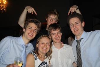 Afgestudeerdenfeest - diner en feest 99