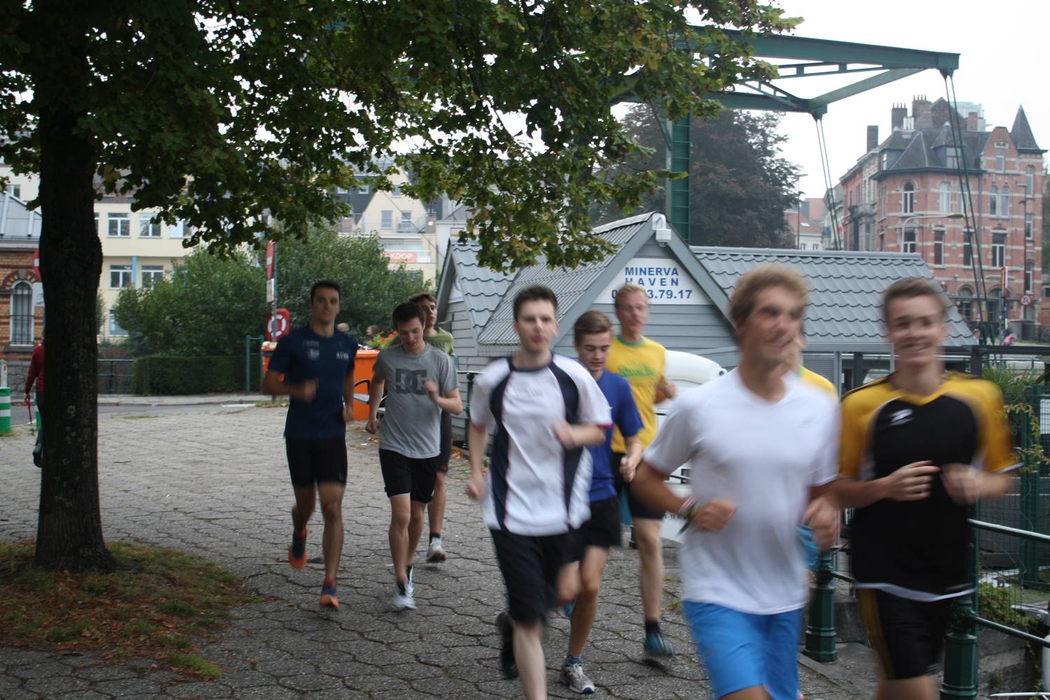 Lopen rond de watersportbaan 4