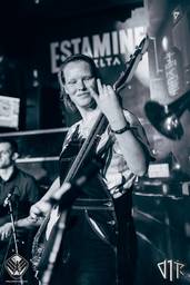 burgies-on-stage-04122023_102_Facebook - Burgies on stage - 038