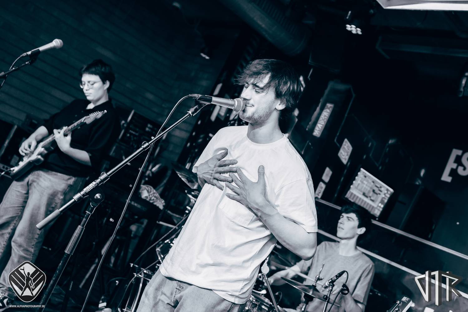 burgies-on-stage-04122023_86_Facebook - Burgies on stage - 094
