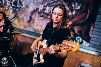 burgies-on-stage-28112022_88_BoS - 72ppi - 089
