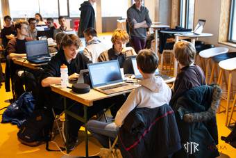 hack-the-system_4_IMG_3361