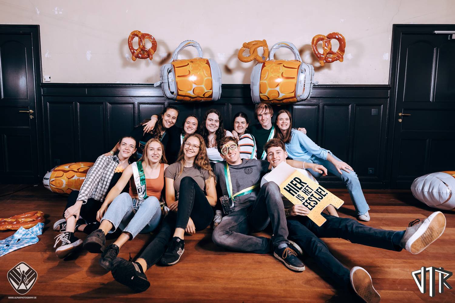 oktoberfest-photobooth_127_2023-10-17-VTKOpeningsfuif - 72ppi - 135