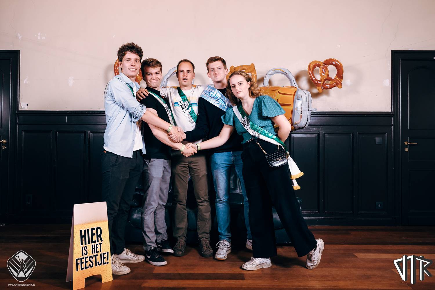 oktoberfest-photobooth_166_2023-10-17-VTKOpeningsfuif - 72ppi - 174