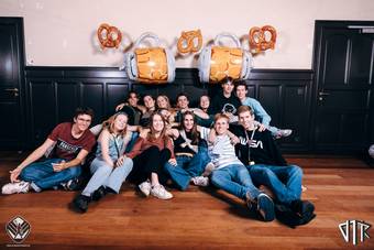 oktoberfest-photobooth_176_2023-10-17-VTKOpeningsfuif - 72ppi - 184