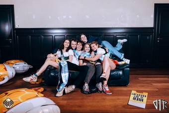 oktoberfest-photobooth_19_2023-10-17-VTKOpeningsfuif - 72ppi - 020