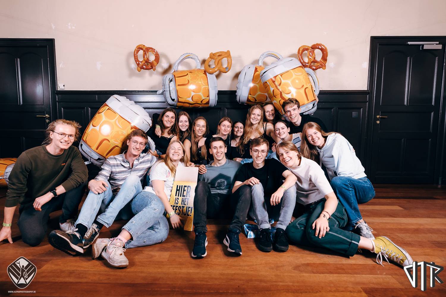 oktoberfest-photobooth_250_2023-10-17-VTKOpeningsfuif - 72ppi - 258