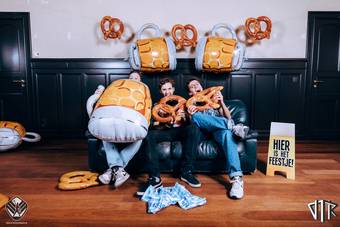 oktoberfest-photobooth_26_2023-10-17-VTKOpeningsfuif - 72ppi - 027