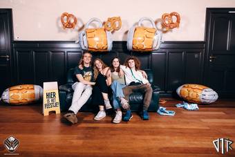 oktoberfest-photobooth_288_2023-10-17-VTKOpeningsfuif - 72ppi - 296