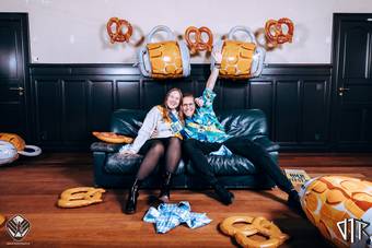 oktoberfest-photobooth_28_2023-10-17-VTKOpeningsfuif - 72ppi - 029