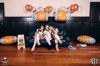 oktoberfest-photobooth_296_2023-10-17-VTKOpeningsfuif - 72ppi - 304