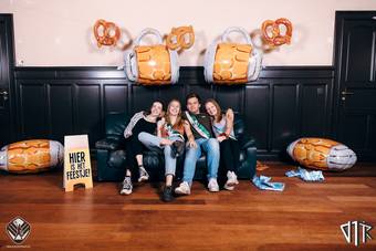 oktoberfest-photobooth_301_2023-10-17-VTKOpeningsfuif - 72ppi - 309