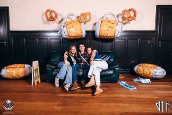 oktoberfest-photobooth_304_2023-10-17-VTKOpeningsfuif - 72ppi - 312