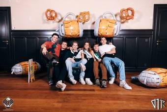 oktoberfest-photobooth_307_2023-10-17-VTKOpeningsfuif - 72ppi - 315