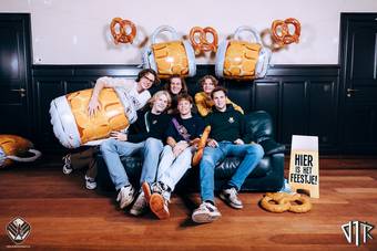 oktoberfest-photobooth_33_2023-10-17-VTKOpeningsfuif - 72ppi - 034