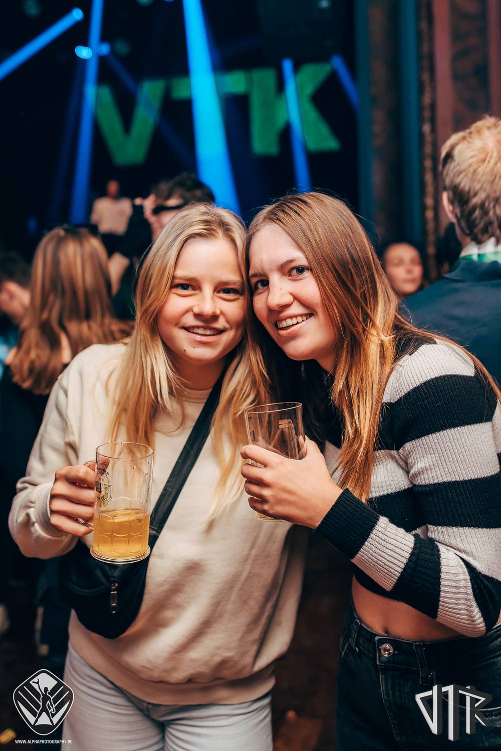 oktoberfest_106_Facebook - VTK openingsfuif zaal - 092