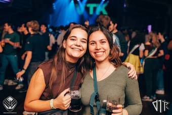 oktoberfest_131_Facebook - VTK openingsfuif zaal - 080
