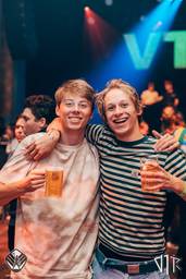 oktoberfest_176_Facebook - VTK openingsfuif zaal - 042