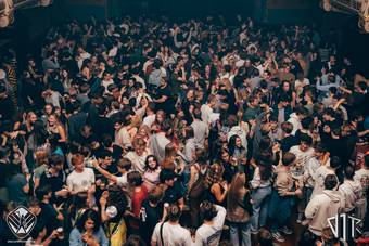 oktoberfest_94_Facebook - VTK openingsfuif zaal - 121