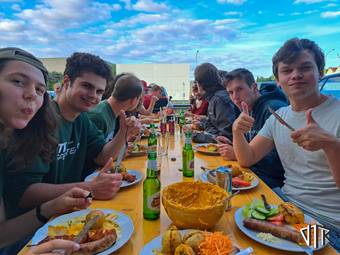 vtk-driedaagse-07092023_4_BBQ Tafel 3